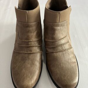 Easy Spirit Metallic Brown Ankle Boots